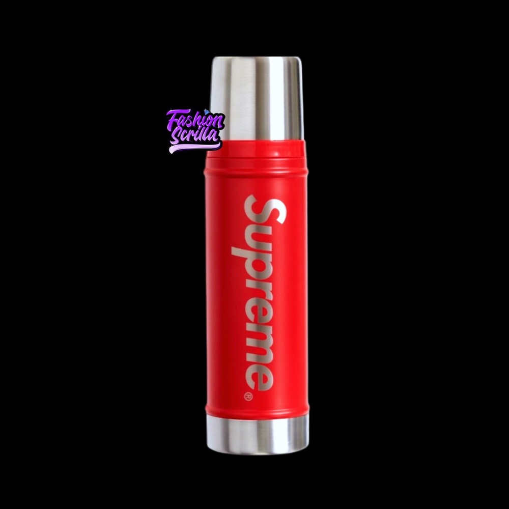 Authentic SUPREME Red Stanley Vacuum Insulated bottle - Picture 10 of 10